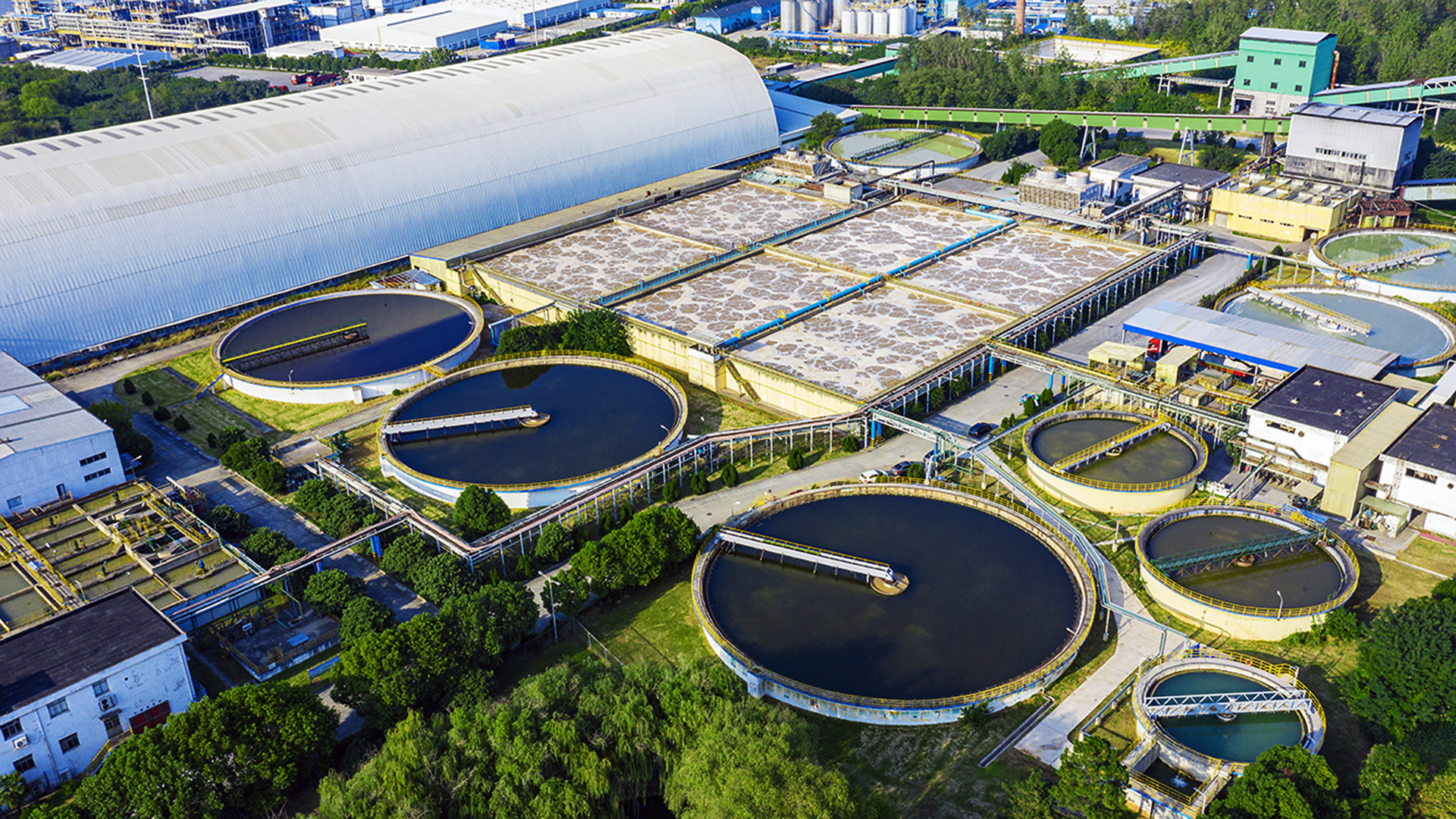 2020年旋转轮盘
荣获国家级绿色工厂和全国水效领跑者称号.jpg 2020年旋转轮盘
荣获国家级绿色工厂和全国水效领跑者称号.jpg